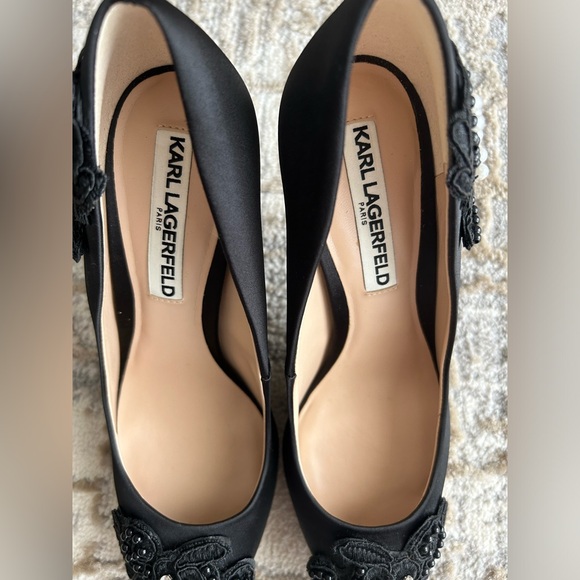 Karl Lagerfeld Pointed Toe Embellish Black Heel w/ Pearl Details - Size 6 - Picture 5 of 6